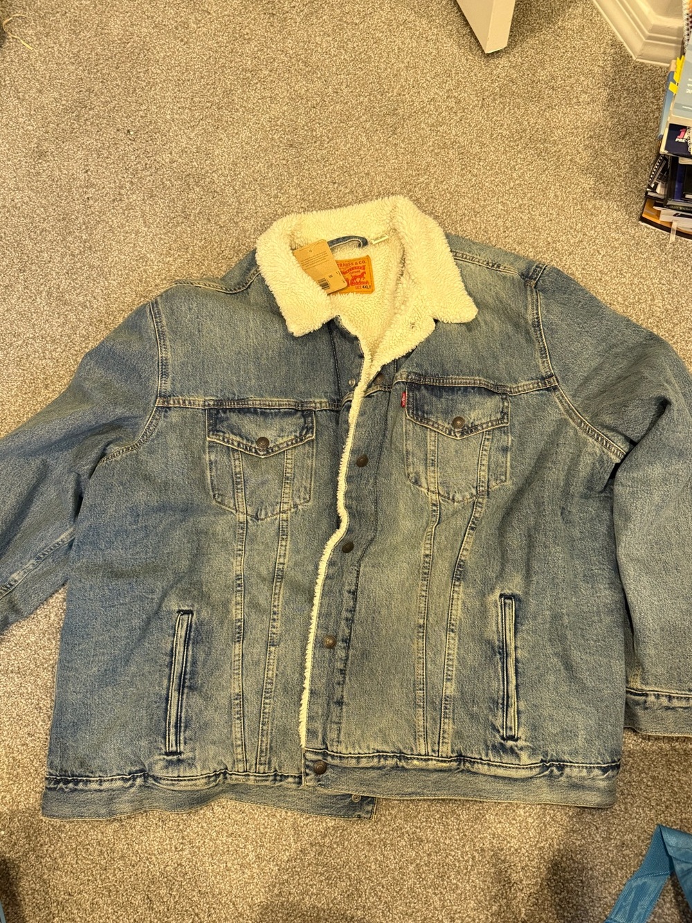 Levi men’s Sherpa lined Jean jacket